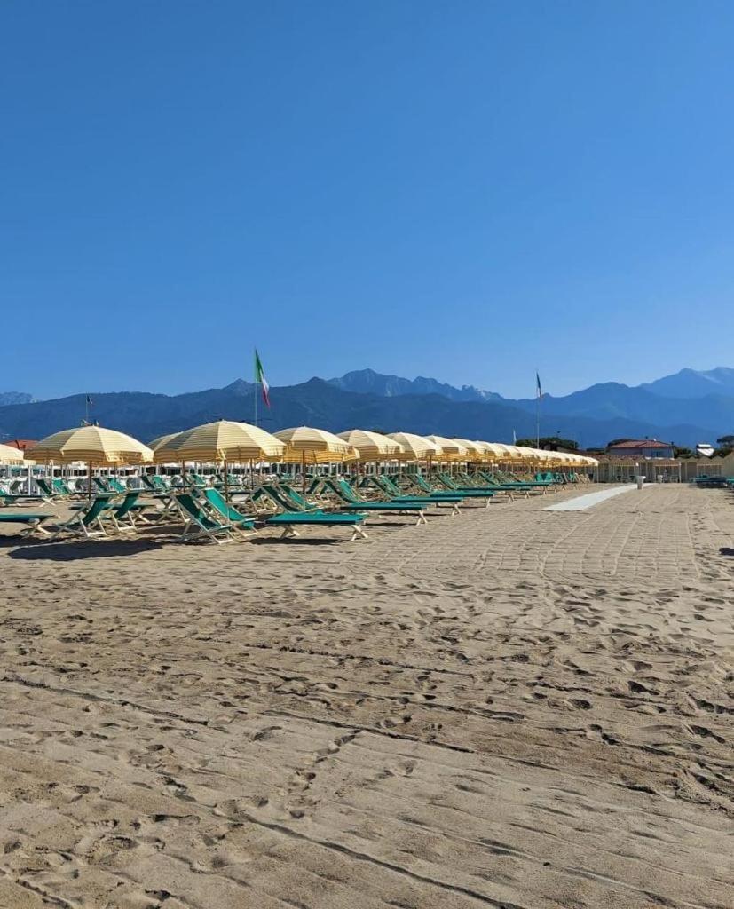 Hotel Raffaelli Villa Angela ฟอร์เต เดย์ มาร์มี ภายนอก รูปภาพ