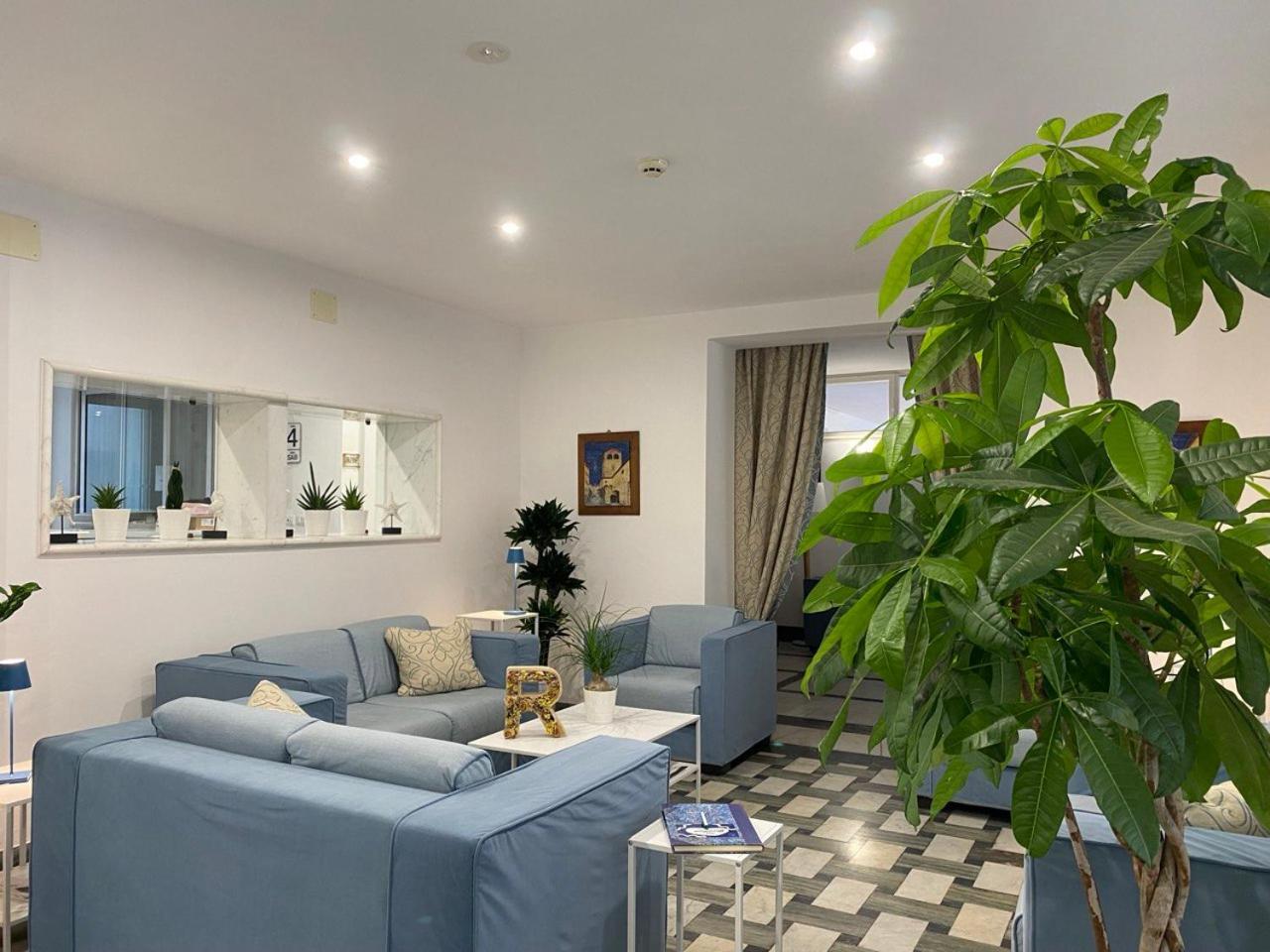 Hotel Raffaelli Villa Angela ฟอร์เต เดย์ มาร์มี ภายนอก รูปภาพ